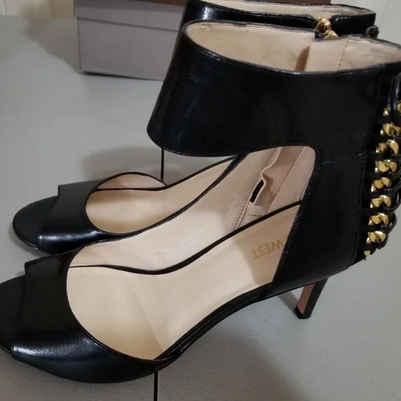 Beautiful Guess Sandal never worn - Picture 5 of 7